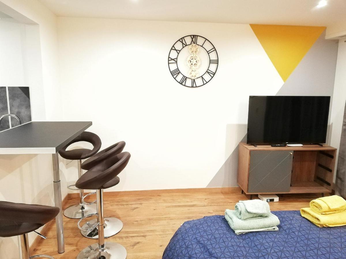 Lucky Place - Parking - Centre - Balcon Apartment